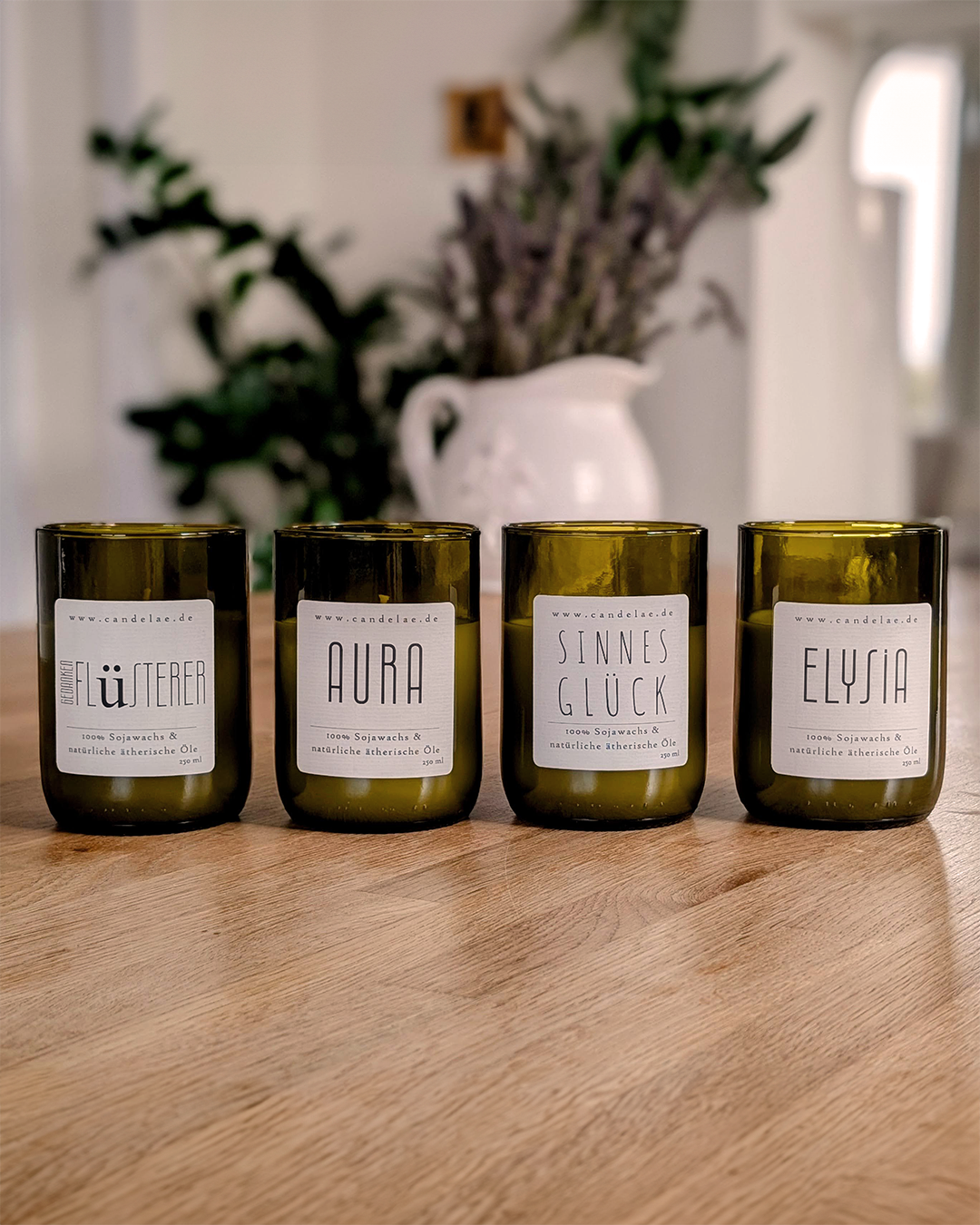 Candelae Duftkerzen Bundle mit vier Sojawachskerzen