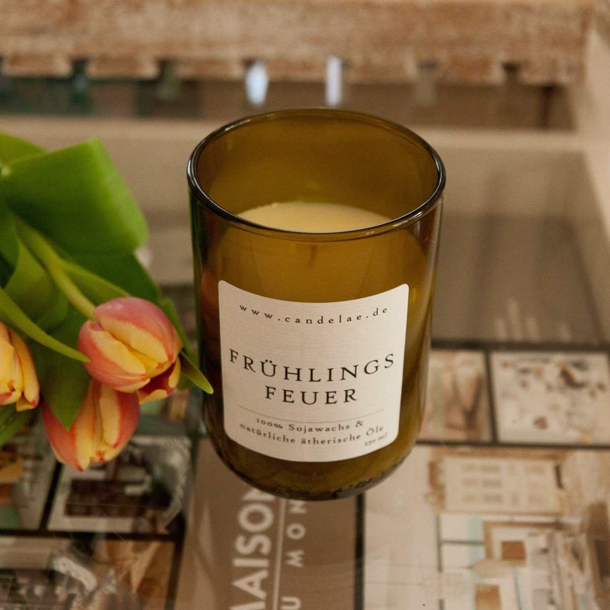 Frühlingsfeuer Duftkerze mit Eukalyptus Fichte Orange Pfefferminze und Ylang Ylang